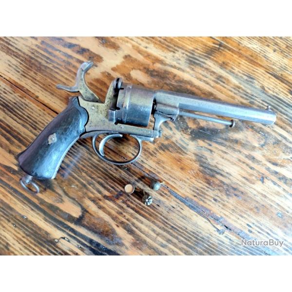 Revolver 9 mm Broche en l'�tat