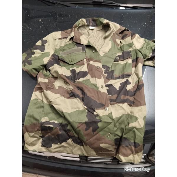 Chemise manche courte neuve. Taille 41-42