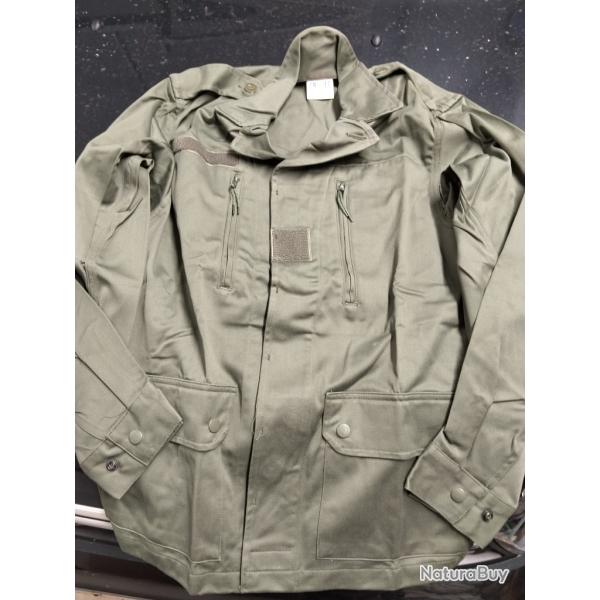 Veste de treillis satin. 96M neuve.