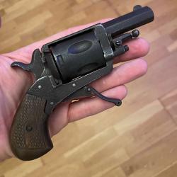 Revolver 8mm92 cat&eacute;gorie D