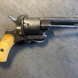 Revolver &agrave; broche 7mm type Lefaucheux