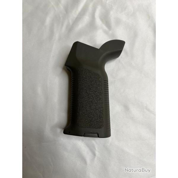 Pistol grip M4 / M16 AEG QD ergonomique Specna Arms OD green