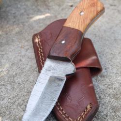 Couteau Skinner Lame Acier Damas 256 Couches Manche 2 Bois Etui Cuir Port Horizon Fabr Artisanale