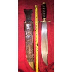 Couteau de combat US 1880 Bowie n&deg;18  collins legitimus dans son fourreau cuir original n&deg;10 d&eacute;cor&eacute;