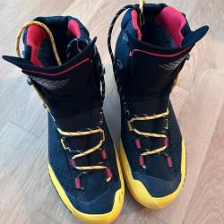 La Sportiva Aequilibrium ST GTX