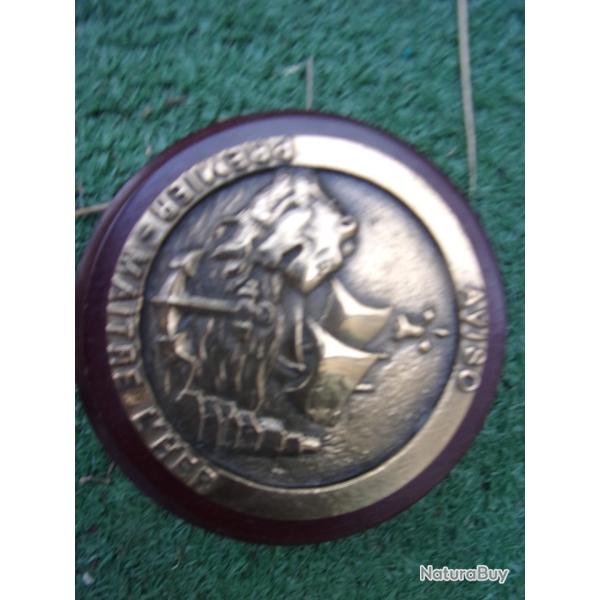 plaque comm�morative Aviso Premier-Ma�tre L' Her