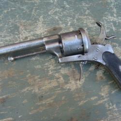 REVOLVER BROCHE 12MM
