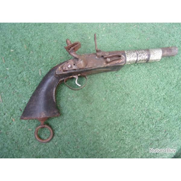 reproduction pistolet Moukalas
