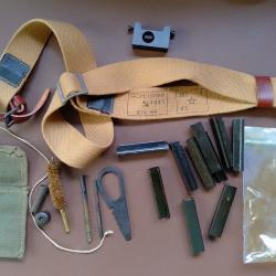 Lot Mosin Nagant  91/30 :Trousse de nettoyage, clips, sangle outils de r&eacute;glage