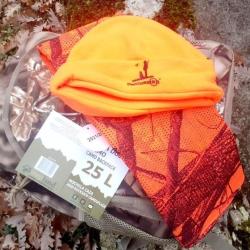 Sac  &agrave; dos 25 L Stepland + cl&egrave;che et bonnet fluo.