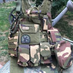 Gilet tactique, Airsoft, camoufl&eacute;, 3 tons.