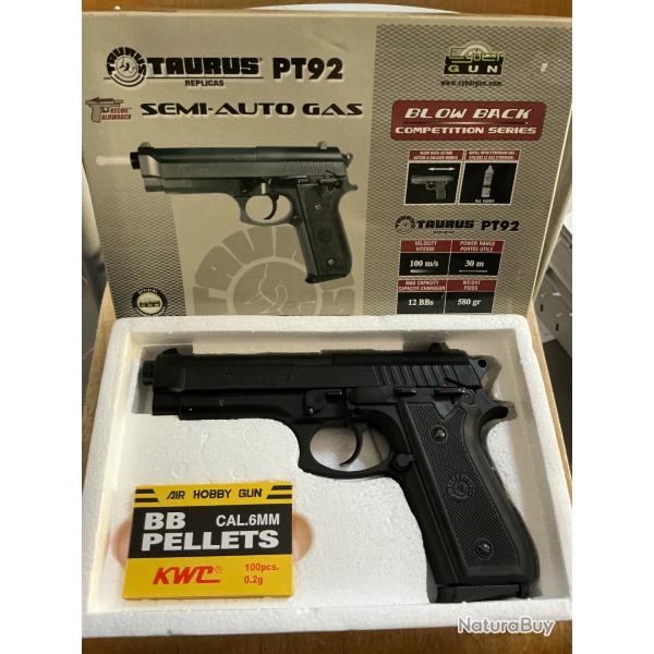 Taurus  pt92culasse mobile gaz airsoft