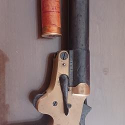 Plf grav&eacute; 1917 des initiales de son ex possesseur.