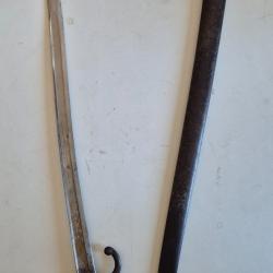 Ba&iuml;onnette Chassepot Mle 1866 - Ch&acirc;tellerault Avril 1867 - Monomatricule P 37950 + fourreau