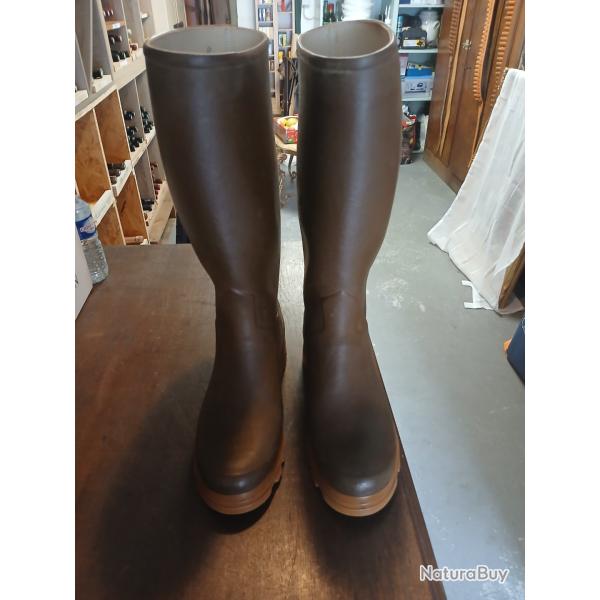 Bottes LE CHAMEAUcaoutchouc doubl� cuir, mod�le St Hubert pointure 44 tour de mollet sur mesure 51cm