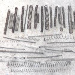 GROS LOT de ressorts fusil carabine BERETTA BROWNING BREDA DIANA NORICA- VENDU PAR JEPERCUTE (SW824)