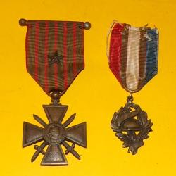 MEDAILLE CROIX DE GUERRE 1914-1918 + MEDAILLE DE L'UNION NATIONALE DES COMBATTANTS   , REPUBLIQUE FR