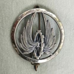 Ancien insigne pour b&eacute;ret militaire fran&ccedil;ais du Train Beraudy Vaure