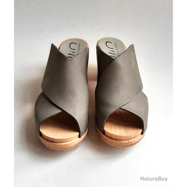 Sandale sabot femme ouverte mule su�doise � talons bois et cuir - Diva 39 TAUPE