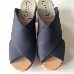 Sandale sabot femme ouverte mule su&eacute;doise &agrave; talons bois et cuir - Diva bleu marine navy 39