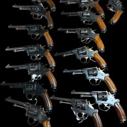 Revolver suisse second modele  mod&egrave;le 1882 cal 7,5 avec etuit r&eacute;glementaire + port offert