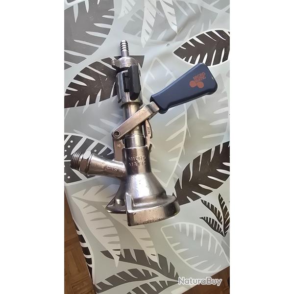T�te de tireuse � bi�re type A avec vanne et pipe