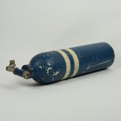 bouteille d'oxyg&egrave;ne de bord de la Luftwaffe (arm&eacute;e de l'air allemande) datant de la Seconde Guerre