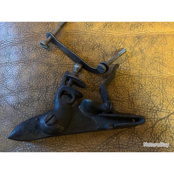 Tr�s belle platine fusil 1777 bien marqu�e � nettoyer