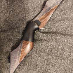 Poign&eacute;e arc traditionnel chasse marque Predator 19 pouce