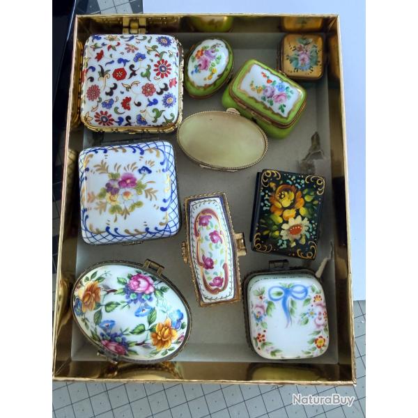 Lot de 10 petites boites en porcelaine (bijoux ou autres)