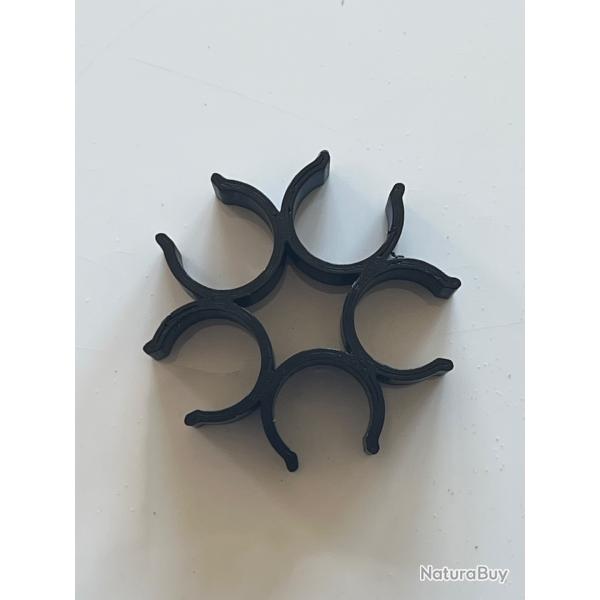 Maintient de tube pour case feeder lee