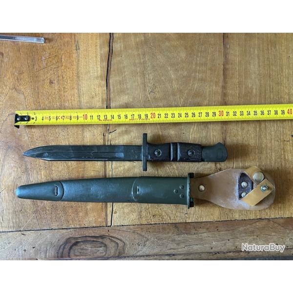 Couteau de combat de la l�gion sur base US17