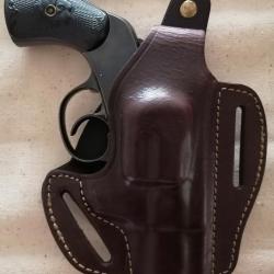 Revolver American Bulldog cal. 38 SW avec holster  AKAH pour droitier en cuir.
