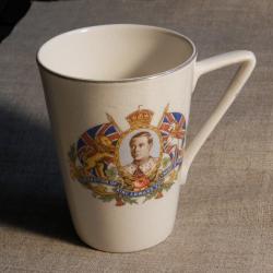 Commemorative mug for the coronation of King &Eacute;douard VIII of England
