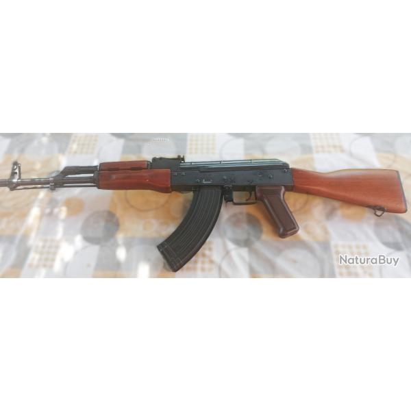 AKM   E&L   ELAKM  AEG essential