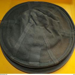 MOUSTIQUAIRE DE CASQUE  MILITAIRE DE L'ARMEE FRANCAISE, FABRICATION FRANCAISE , BON ETAT  VOIR PHOT