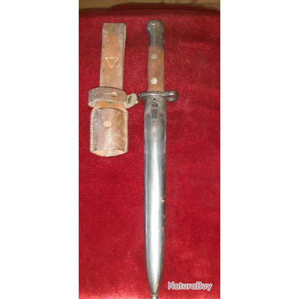 Ba�onnette MAUSER YOUGOSLAVE Produce 44 et porte fourreau .