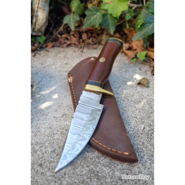 Skinner Couteau Damas Lame 256 Couches Lame Drop Point Manche Bois Marron Fabr Artisanale Etui Cuir