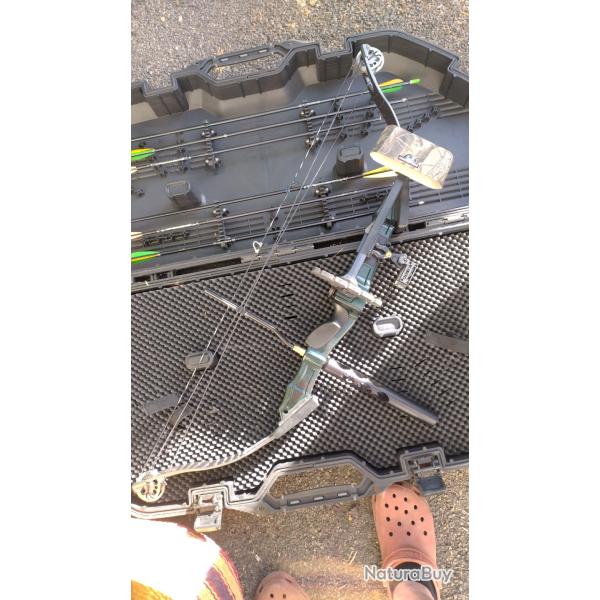 Magnifique Ensemble complet Malette PLANO + Arc Chasse PSE + accessoires