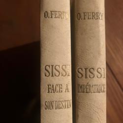 Sissi imp&eacute;ratrice en deux beaux volumes .