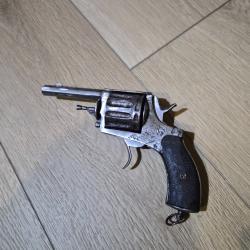 Revolver l'explorateur 12 coups 6mm velodog