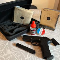 Pack complet - Pistolet CO2 Umarex Beretta Px4 Storm 4.5mm (Quasi Neuf)