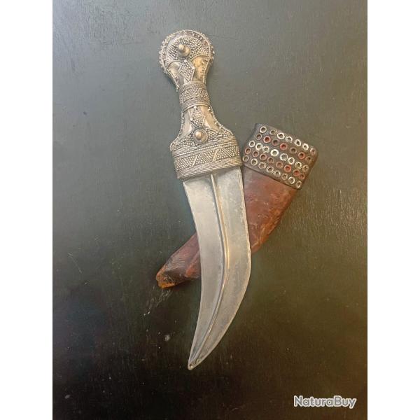 ANCIEN ET IMPOSANT POIGNARD JAMBIYA DU YEMEN POUR COLLECTION ASIE, KHANJAR ET FOURREAU