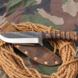 couteau de camp et son &eacute;tui cuir