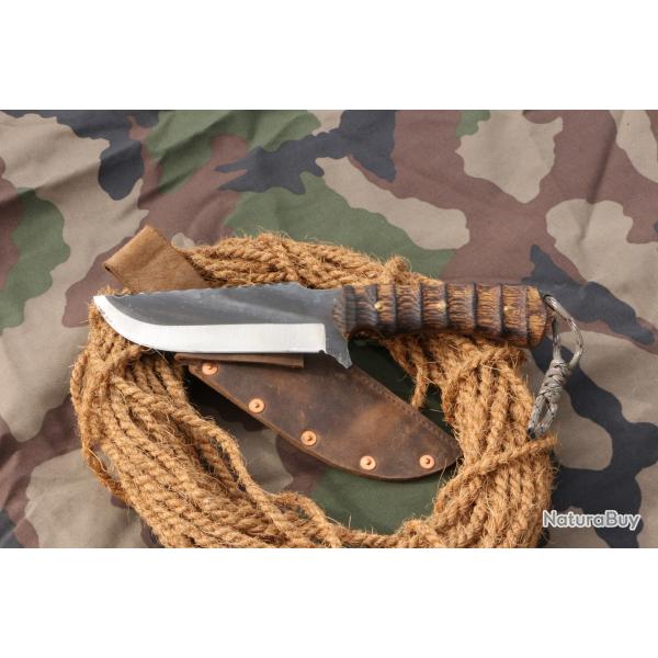 couteau de camp et son �tui cuir