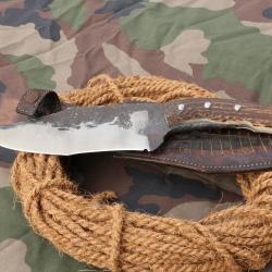 couteau de buschraft, et son &eacute;tui en cuir