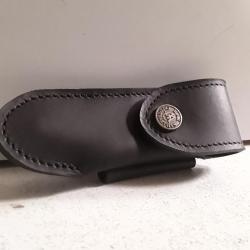 Etui tradition cuir noir Laguiole 11/12cm