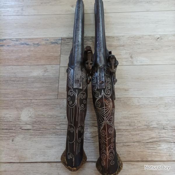 2 pistolets style  oriental