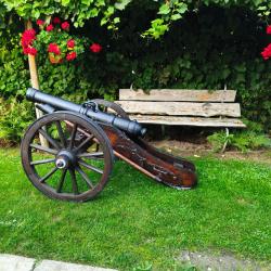 Offre promotionnelle de canon,objet de collection sur le th&egrave;me militaire,tir &agrave; la poudre noire