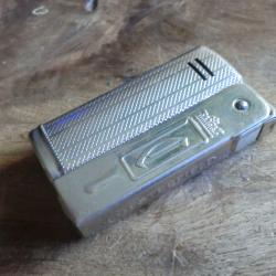 briquet essence chesterfield